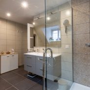 Salle de bain renovee douche